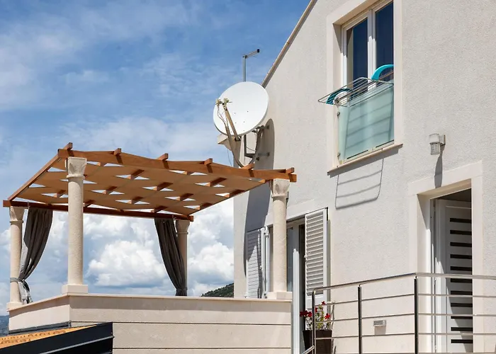 Apartman Sandra Solitudo Ii