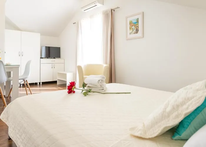 Apartman Sandra Solitudo Ii *