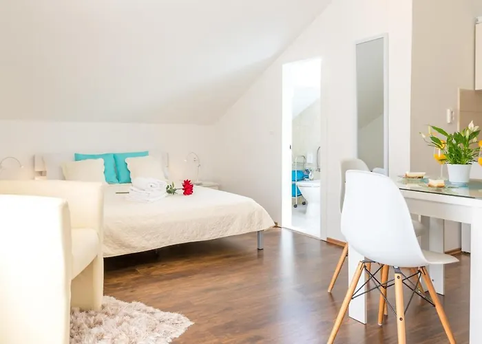 Apartman Sandra Solitudo Ii *