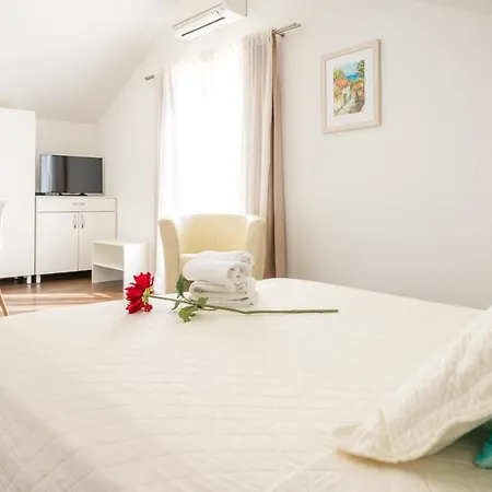 Apartment Sandra Solitudo Ii *